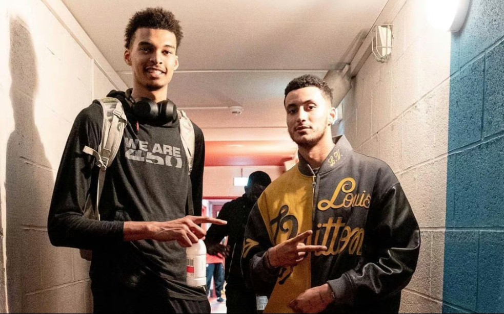 峰荣誉与连 峰荣誉与连