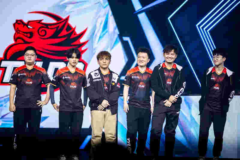 担重任 担重任